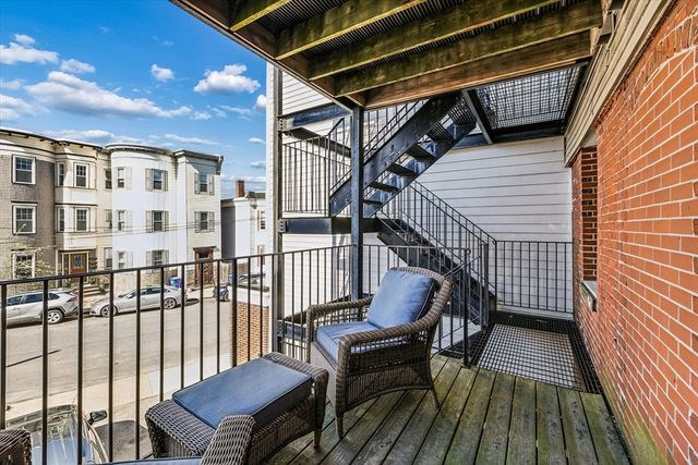 578 E Broadway 1, Boston, MA 02127