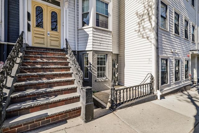 578 E Broadway 1, Boston, MA 02127