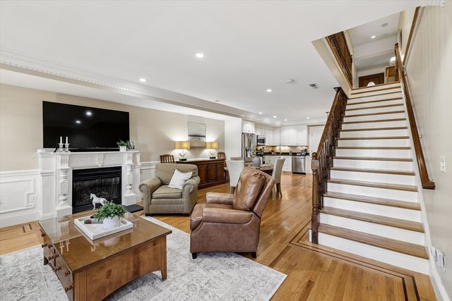 578 E Broadway 1, Boston, MA 02127