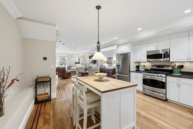 578 E Broadway 1, Boston, MA 02127
