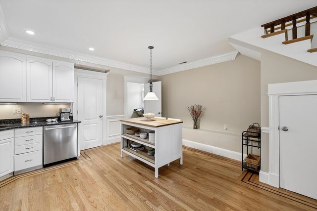 578 E Broadway 1, Boston, MA 02127