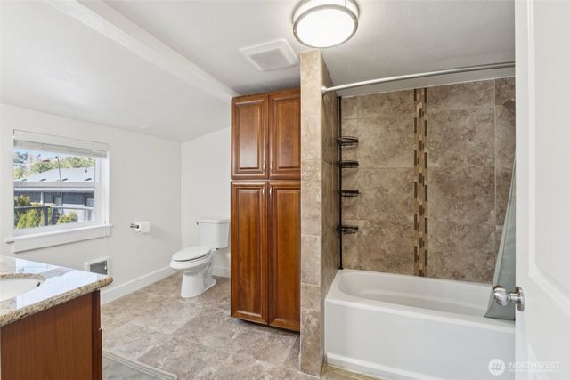 4409 26th Avenue SW, Seattle, WA 98106