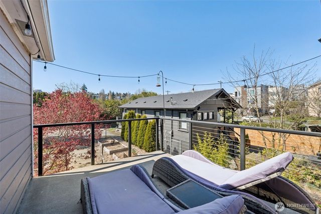 4409 26th Avenue SW, Seattle, WA 98106