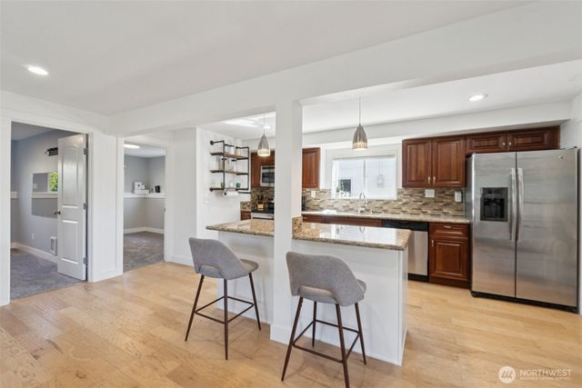 4409 26th Avenue SW, Seattle, WA 98106