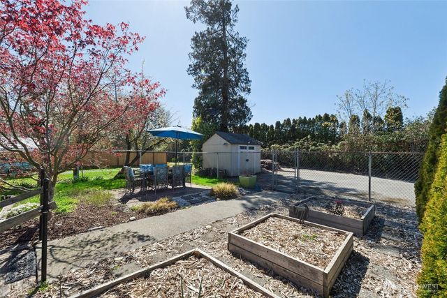 4409 26th Avenue SW, Seattle, WA 98106