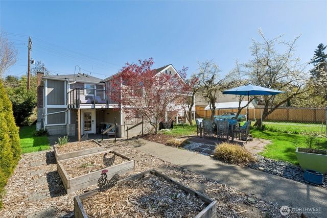 4409 26th Avenue SW, Seattle, WA 98106