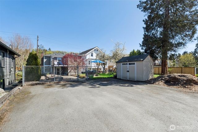 4409 26th Avenue SW, Seattle, WA 98106