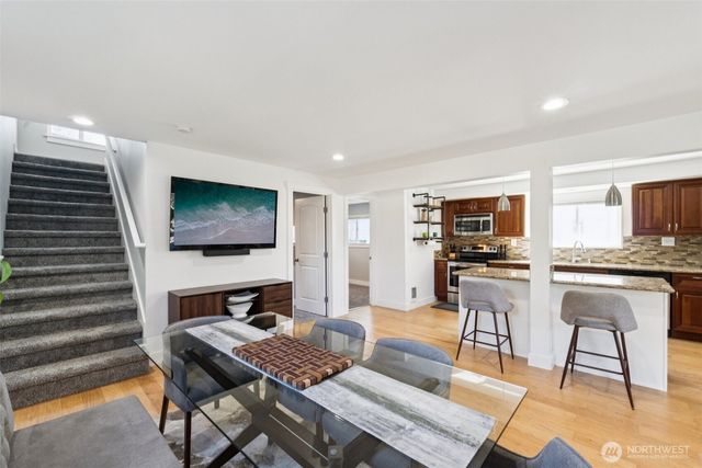 4409 26th Avenue SW, Seattle, WA 98106