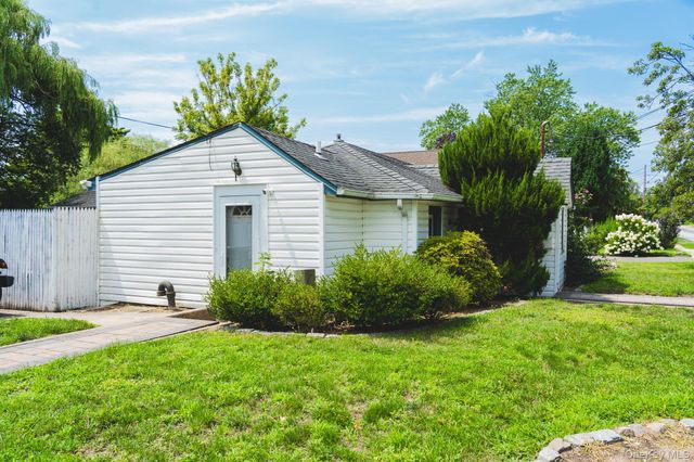 457 Sigmond Street, Freeport, NY 11520