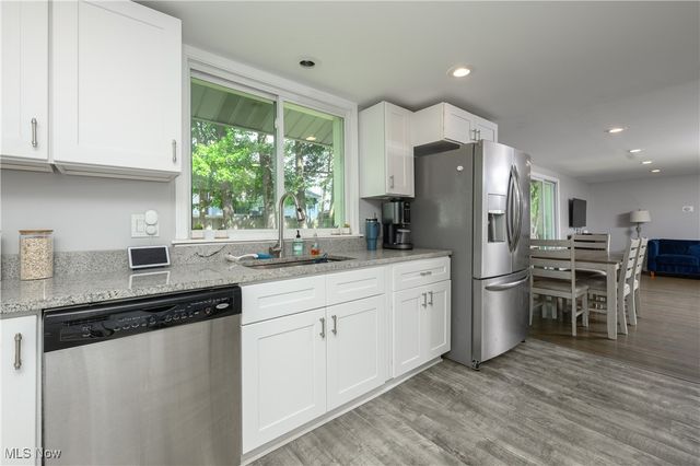 151 Shiawassee Avenue, Fairlawn, OH 44333