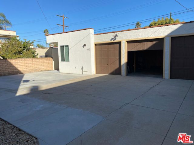 1112 Meadowbrook, Los Angeles, CA 90019