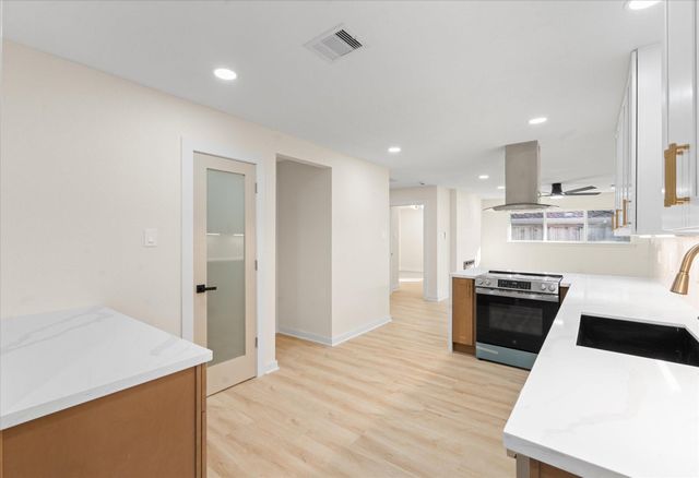 9627 Vilven Lane, Houston, TX 77080