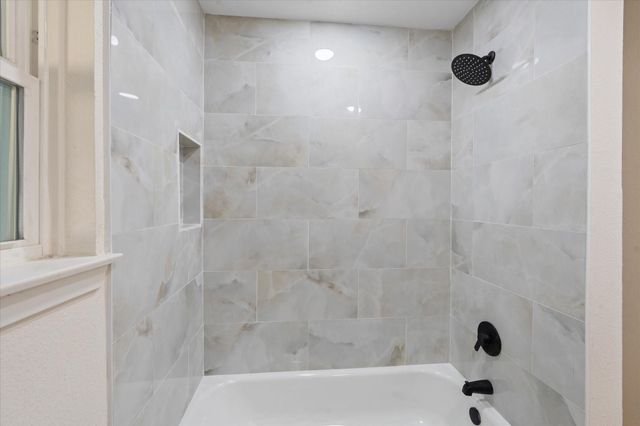 9627 Vilven Lane, Houston, TX 77080