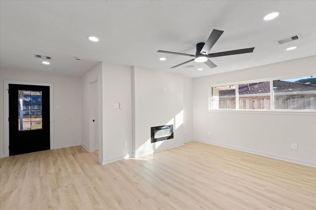 9627 Vilven Lane, Houston, TX 77080