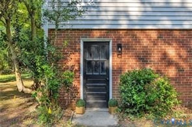 8912 Michaux Ln, Henrico, VA 23229
