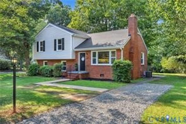 8912 Michaux Ln, Henrico, VA 23229