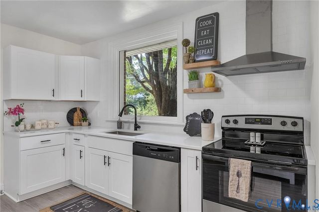 8912 Michaux Ln, Henrico, VA 23229
