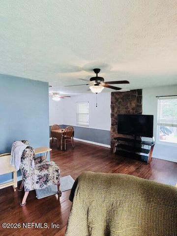 4626 BURGUNDY Road N, Jacksonville, FL 32210