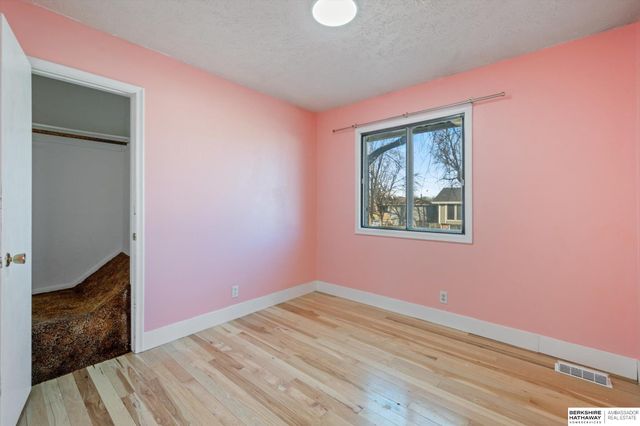 3405 Castile Drive, Bellevue, NE 68123