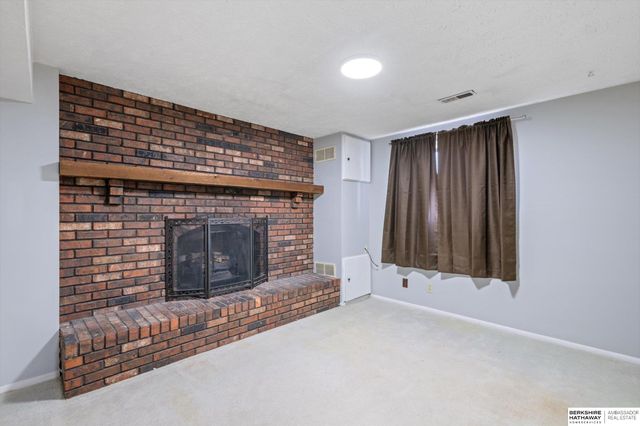 3405 Castile Drive, Bellevue, NE 68123