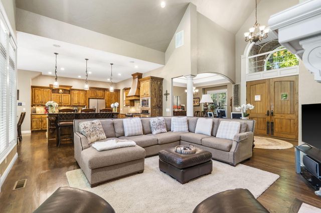 4815 S Landon Court, Springfield, MO 65810