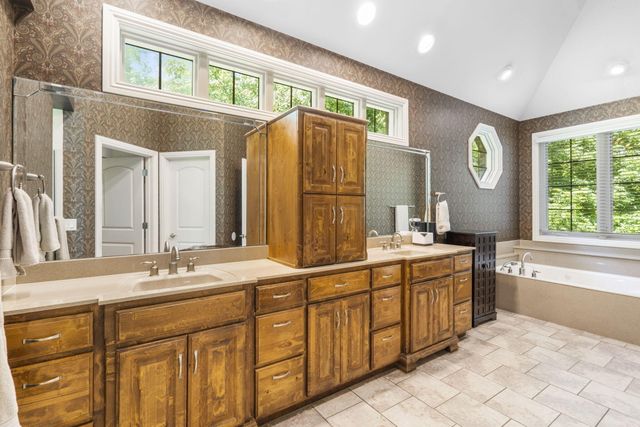 4815 S Landon Court, Springfield, MO 65810