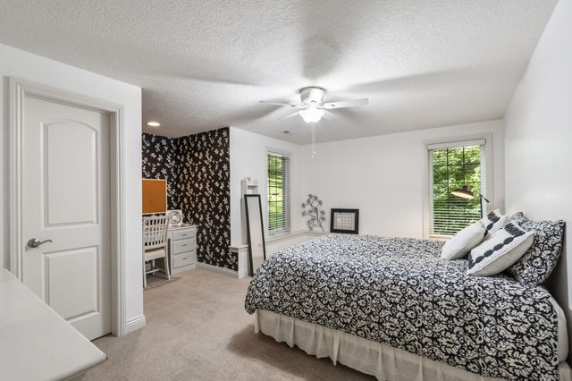 4815 S Landon Court, Springfield, MO 65810