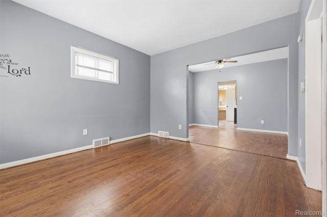 23823 Piper Avenue, Eastpointe, MI 48021