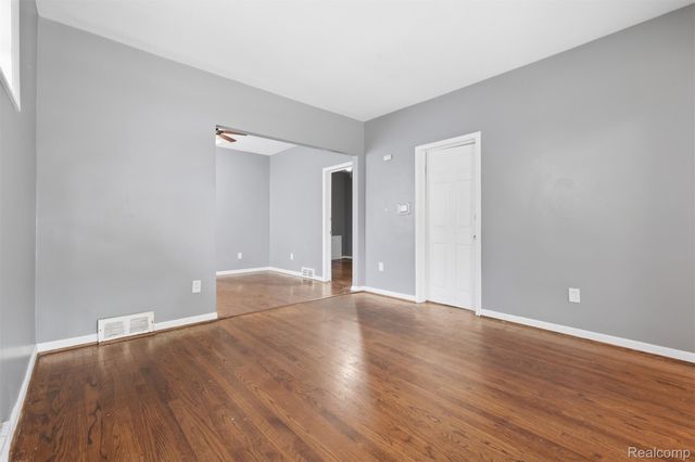 23823 Piper Avenue, Eastpointe, MI 48021