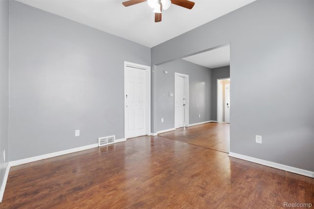 23823 Piper Avenue, Eastpointe, MI 48021