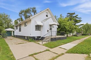 23823 Piper Avenue, Eastpointe, MI 48021