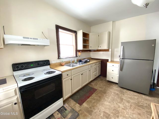 40 Voorheesville Avenue, Voorheesville, NY 12186