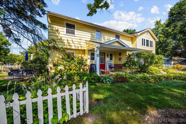 83 N Park Boulevard, Glen Ellyn, IL 60137