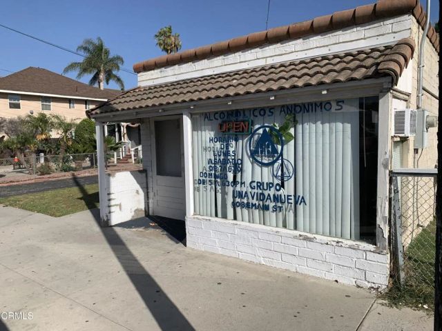 608 E Main Street, Santa Paula, CA 93060