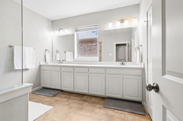 4502 Spanish Indigo Lane, Arlington, TX 76005
