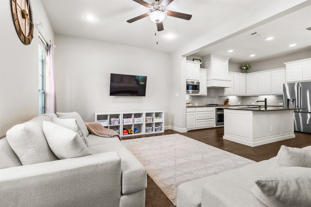 4502 Spanish Indigo Lane, Arlington, TX 76005