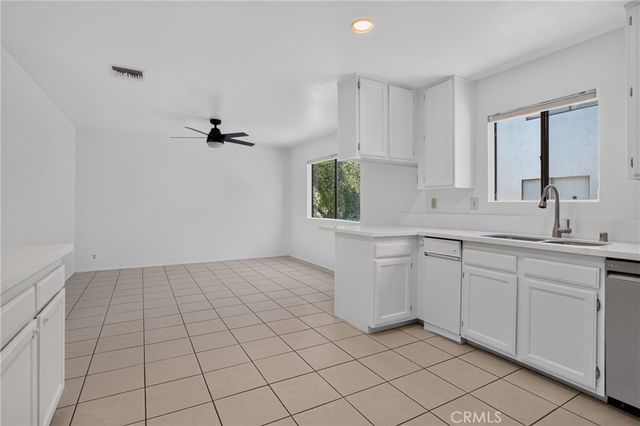 18410 Lull Street 1, Reseda, CA 91335