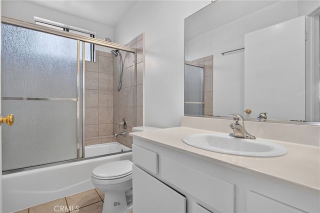 18410 Lull Street 1, Reseda, CA 91335