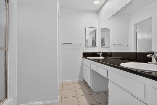18410 Lull Street 1, Reseda, CA 91335
