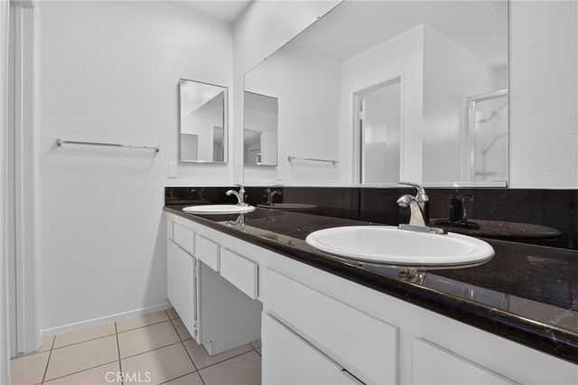 18410 Lull Street 1, Reseda, CA 91335