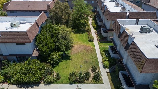 18410 Lull Street 1, Reseda, CA 91335