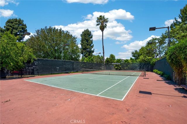 18410 Lull Street 1, Reseda, CA 91335