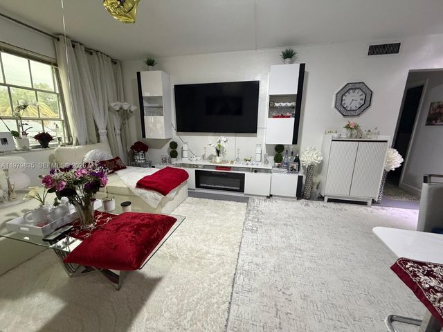 1851 NE 62nd Street 610, Fort Lauderdale, FL 33308