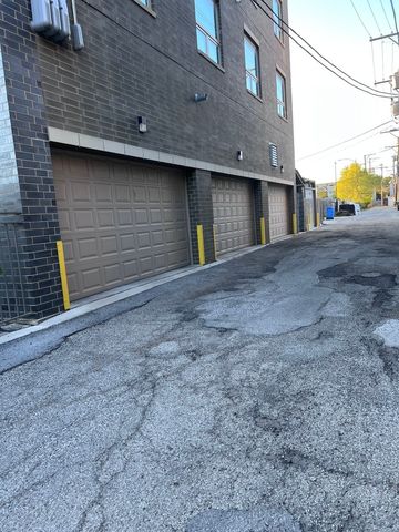 1208 E 64th Street 2B, Chicago, IL 60637