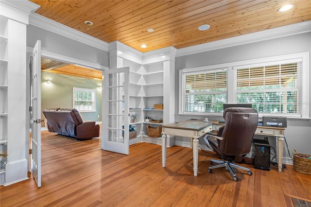 2424 E NEW YORK AVENUE, Deland, FL 32724