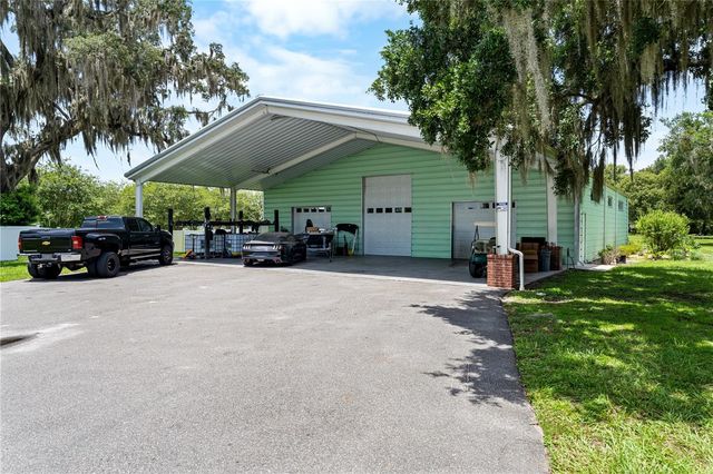 2424 E NEW YORK AVENUE, Deland, FL 32724