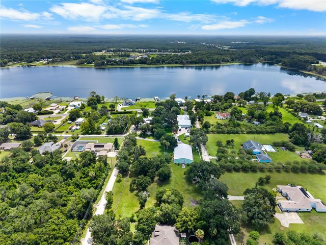 2424 E NEW YORK AVENUE, Deland, FL 32724