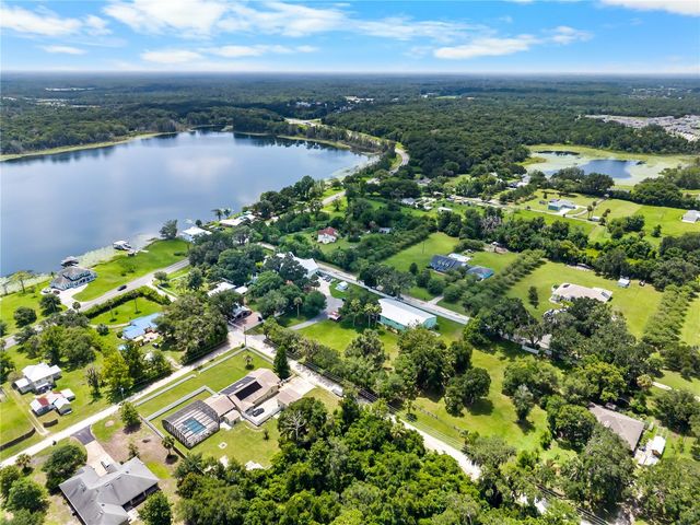 2424 E NEW YORK AVENUE, Deland, FL 32724