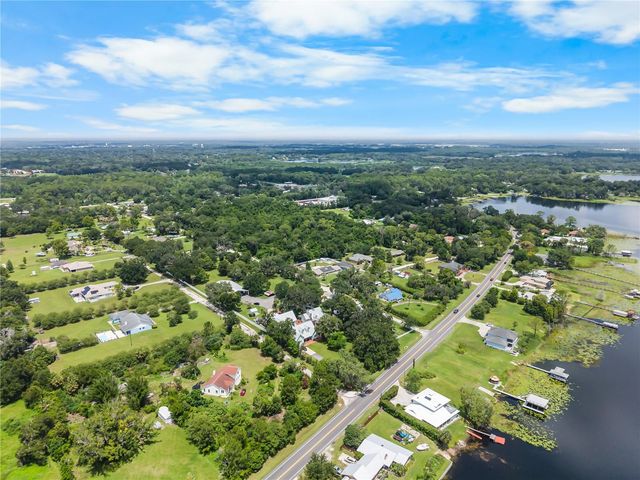2424 E NEW YORK AVENUE, Deland, FL 32724