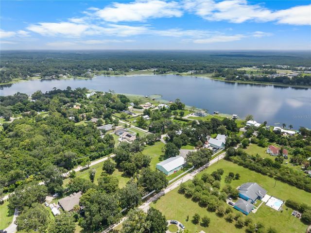 2424 E NEW YORK AVENUE, Deland, FL 32724
